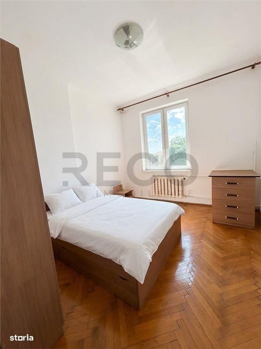 RECO Apartament spatios cu 3 camere, tavan inalt, zona Republicii – id