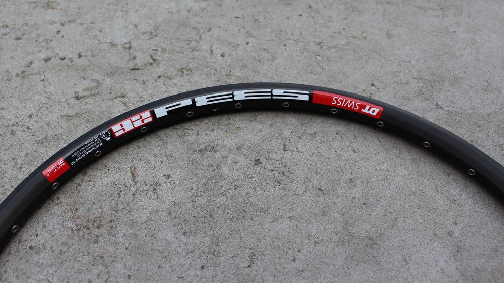 Janta bicicleta DT Swiss 533D Disc 32 gauri - 26 inch