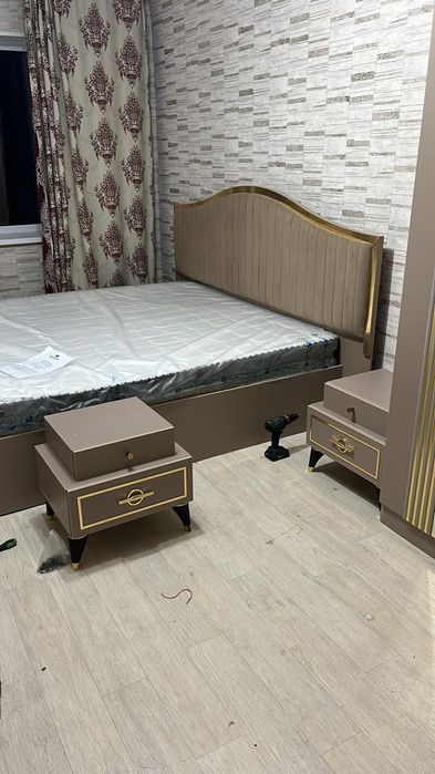 Спальный гарнитур