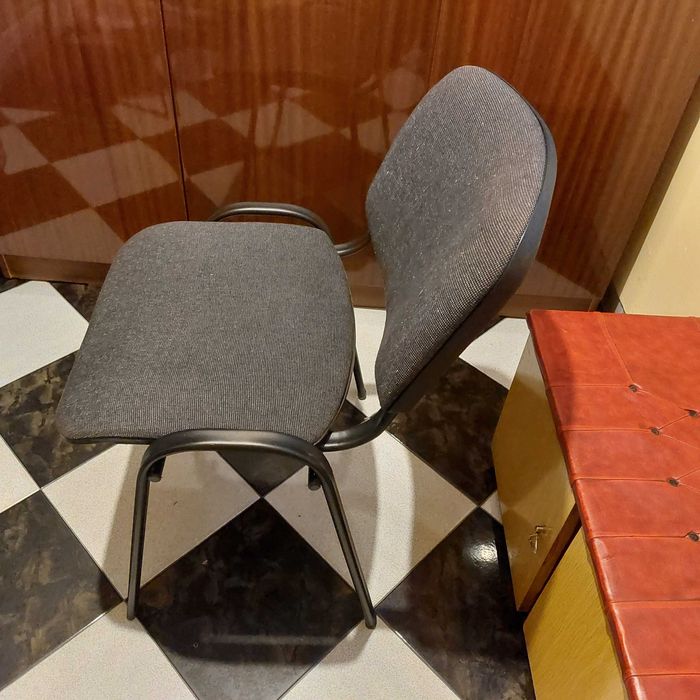 офис стол за посетители