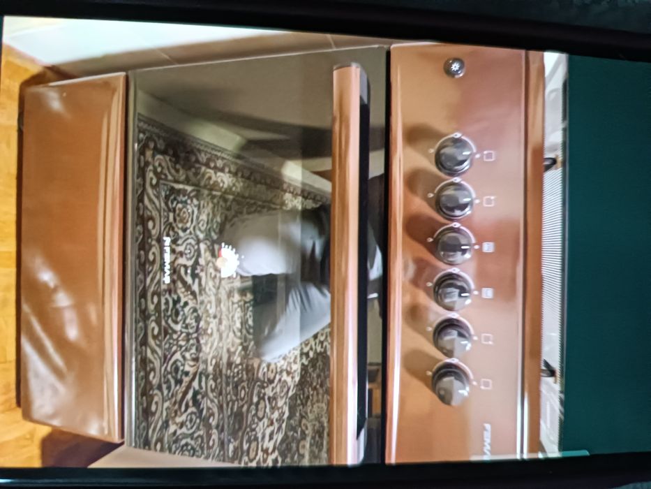 Продаю новую газ плиту за нал,каму нада фото и документы на фото