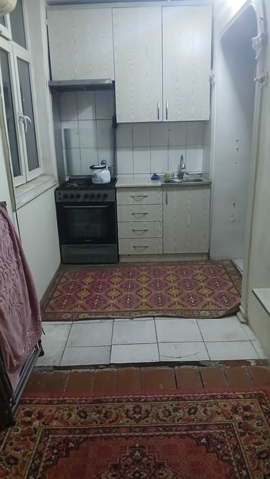 3 xonali kvartira sotiladi