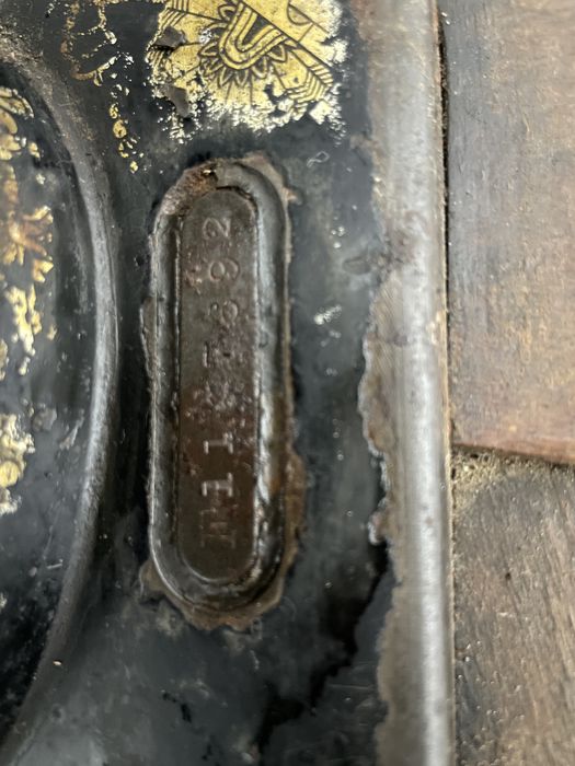 Masina de cusut SINGER