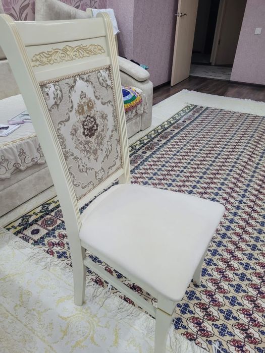 Продам гостевой стол