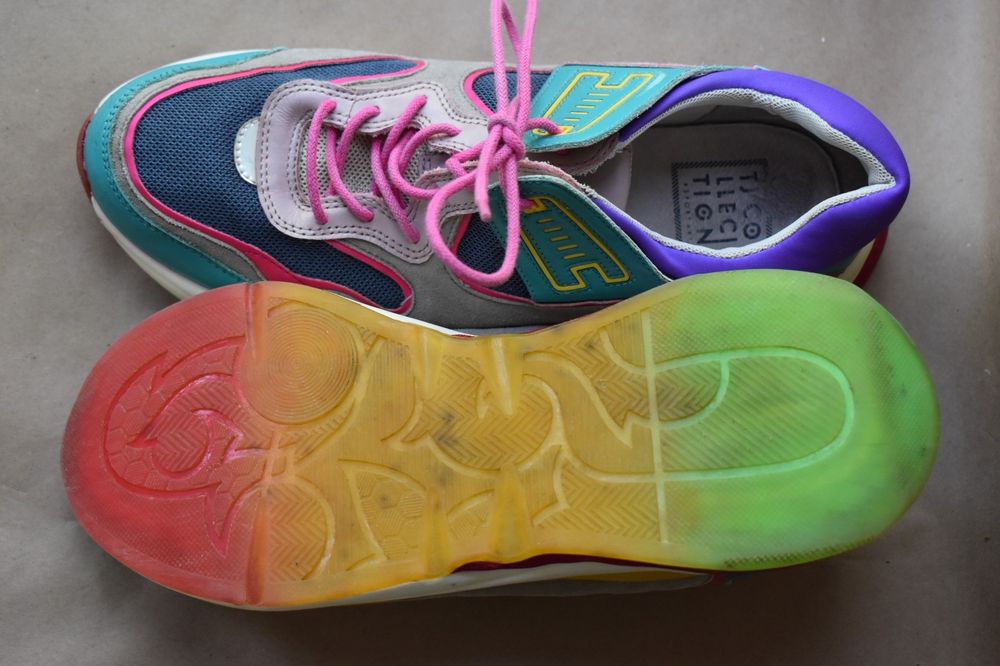 Кроссовки разные р 38