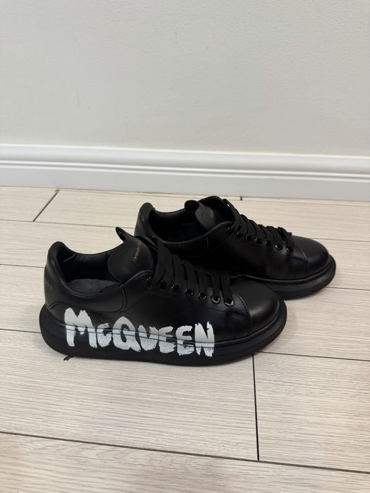 mcqueen negrii model unicat