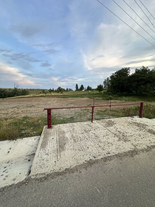 Teren intravilan 2500 mp, ideal casă sau investiție