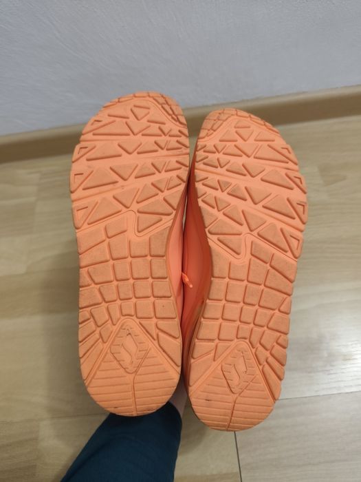 Adidasi Skechers m 39,5