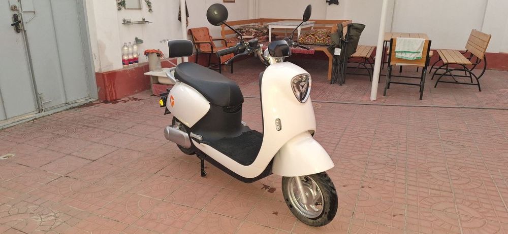 Продам  Скутер электрический YADEA M6