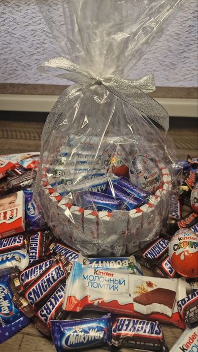 Подарочные боксы,клубника в шоколаде