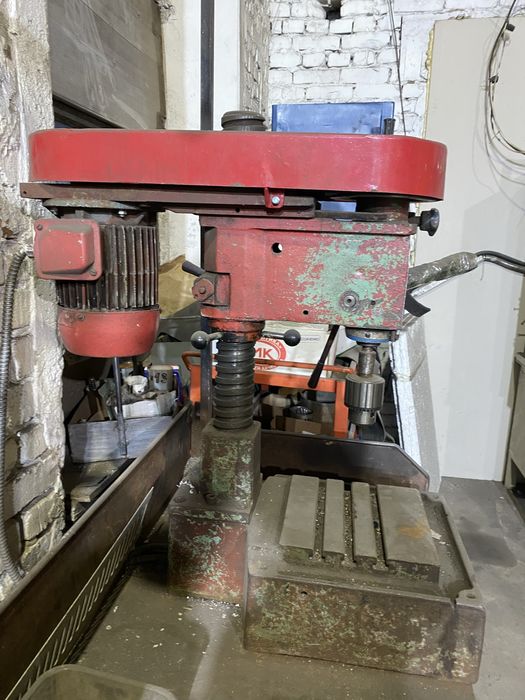 Настольно-сверлильный станок 2М112 (СССР)