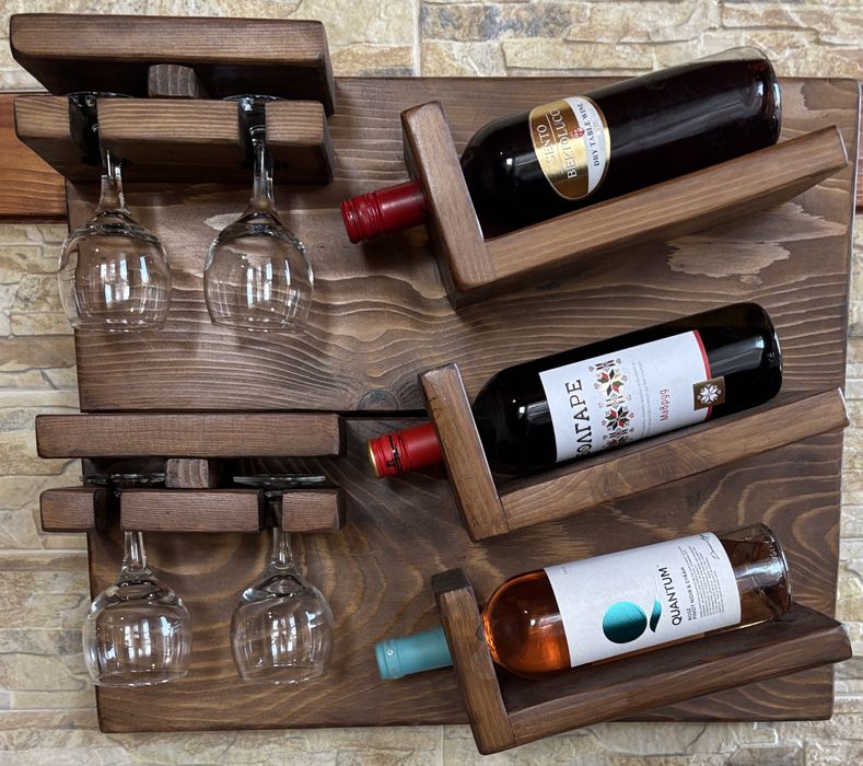 Стенна поставка за вино