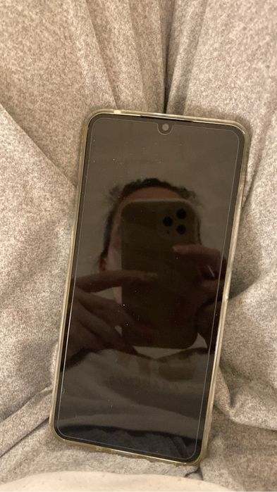 Срочно продаю редми 13 с 256 гб