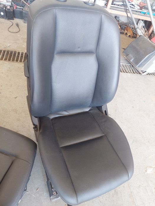 Предна лява седалка за Мерцедес Ц класа W204