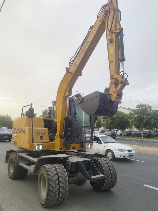 XGMA экскаватор 0,3кублик 85 талик аппарат