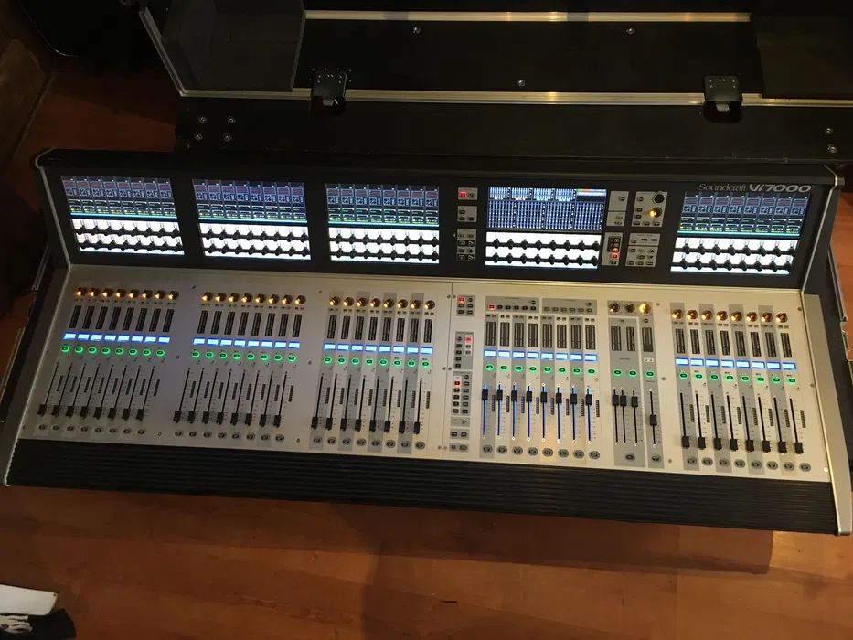 Vând mixer digital Soundcraft VI7000