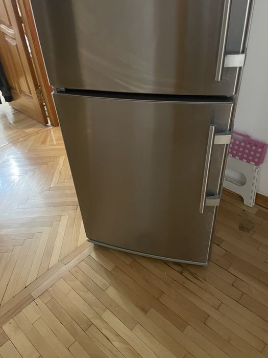 Холодильник Liebherrгермания) неисправный