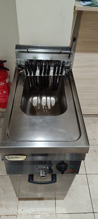 Професионален фритюрник +база