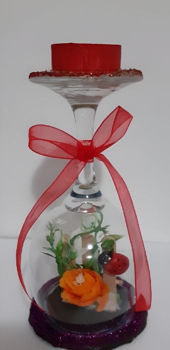 Pahare decorative cu suport pentru lumânare