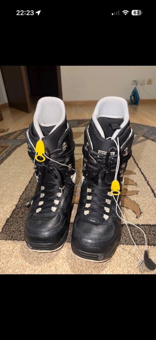 Bootsi Burton Snowboard Marime 42