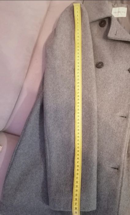 Palton gri Calvin Klein, made in Romania, 80% lana, ca nou
