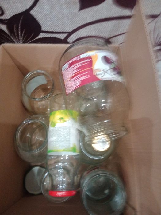 Продам банки . срочно