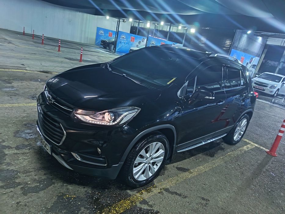 Chevralet TRACKER 1