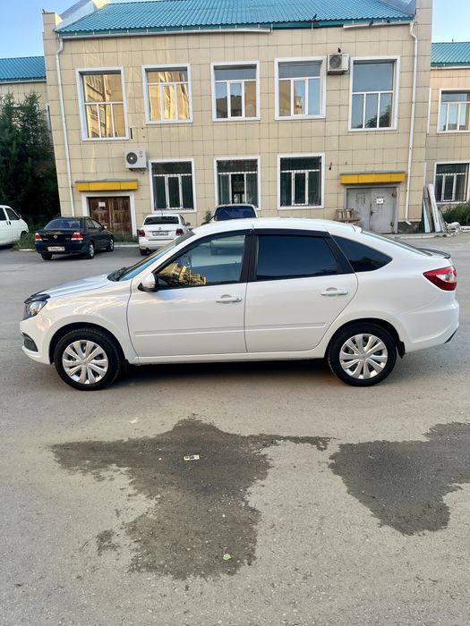 Лада Гранта лифтбэк