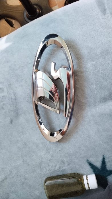 Продам эмблему на Ладу оригинал