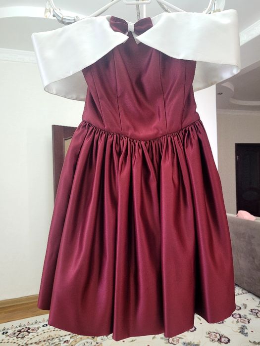 Женская одежда, платья