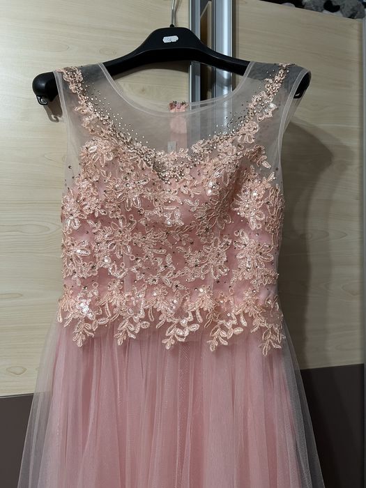 Rochie noua de vanzare