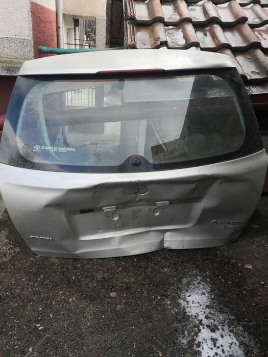 Заден капак с инсталация и стъкло за Toyota Avensys комби Т25