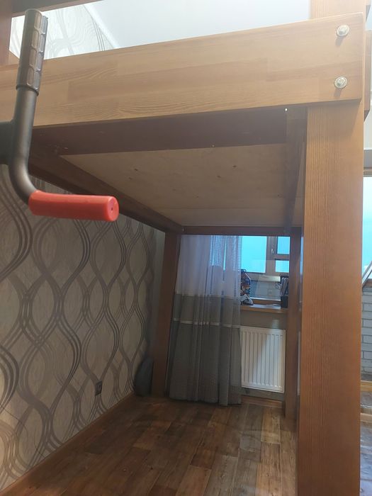 Продам кровать из дерева