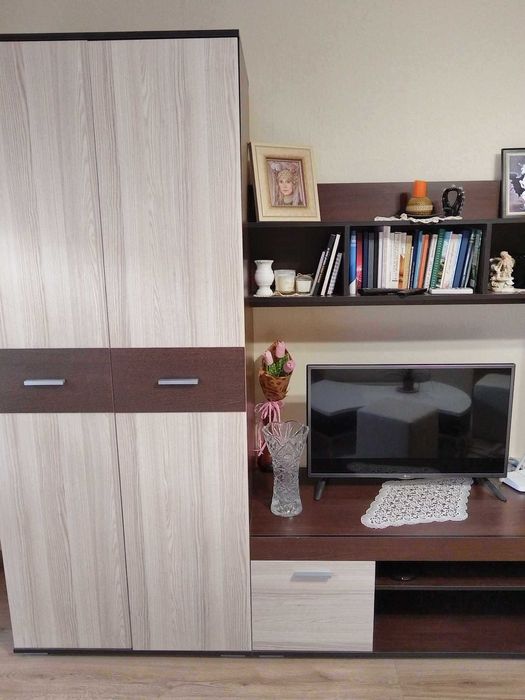 мебели за хол-ъглов диван, маса и секция