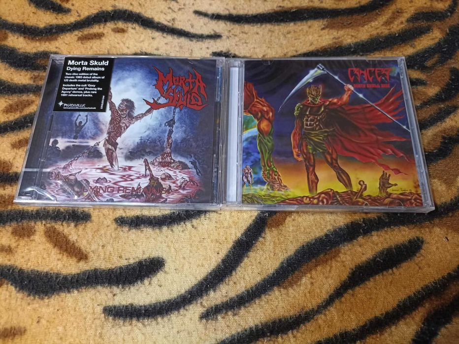 Оригинални двойни метъл дискове на Cancer и Morbid Saint