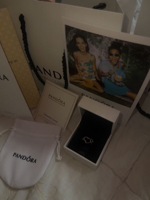 Кольцо Pandora «Сердце» в фирменной упаковке