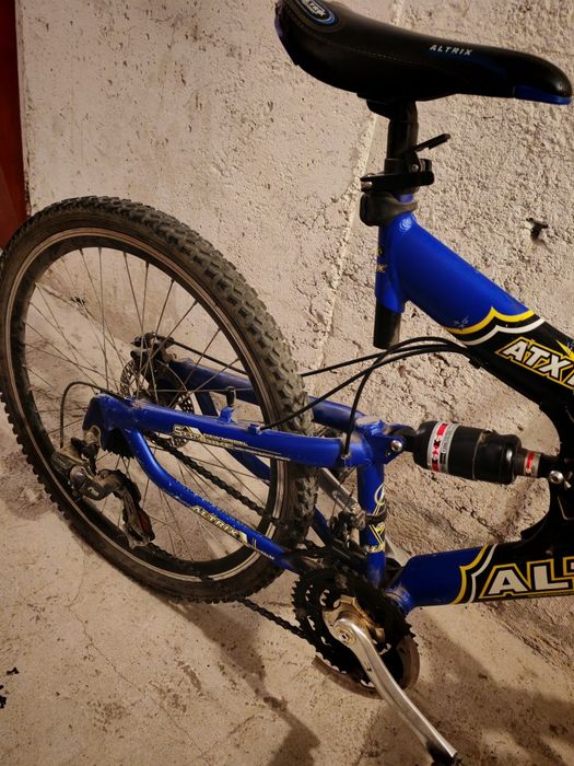 Vând bicicletă ALTRIX