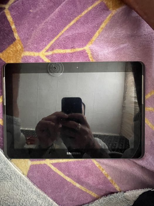 Vând sau schimb tabletă Samsung