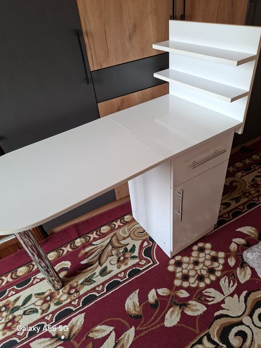 Мебель для маникюра продаю