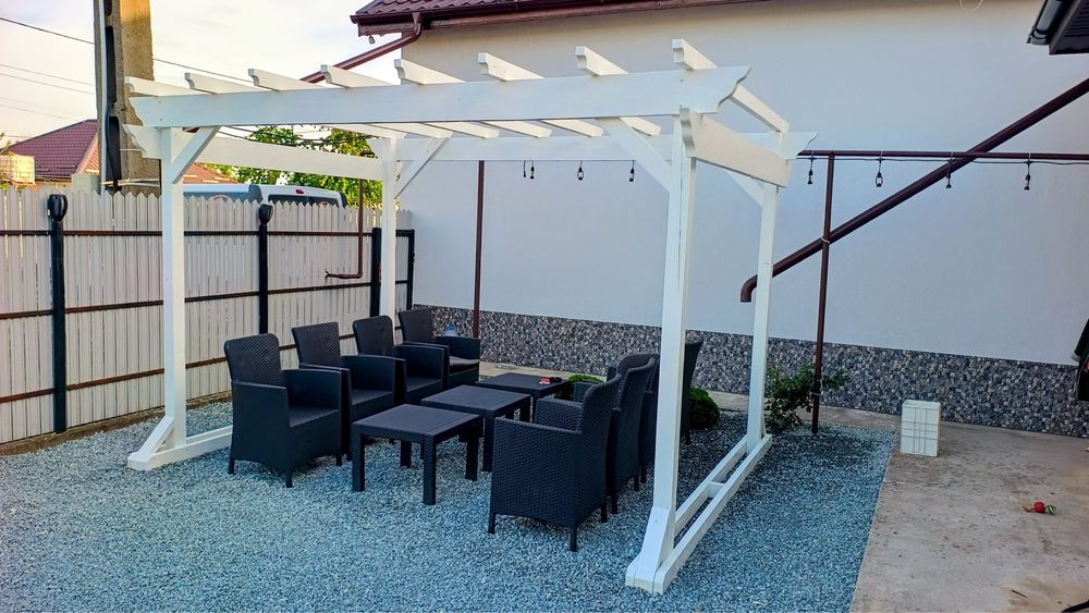 Pergola din lemn pentru gradina