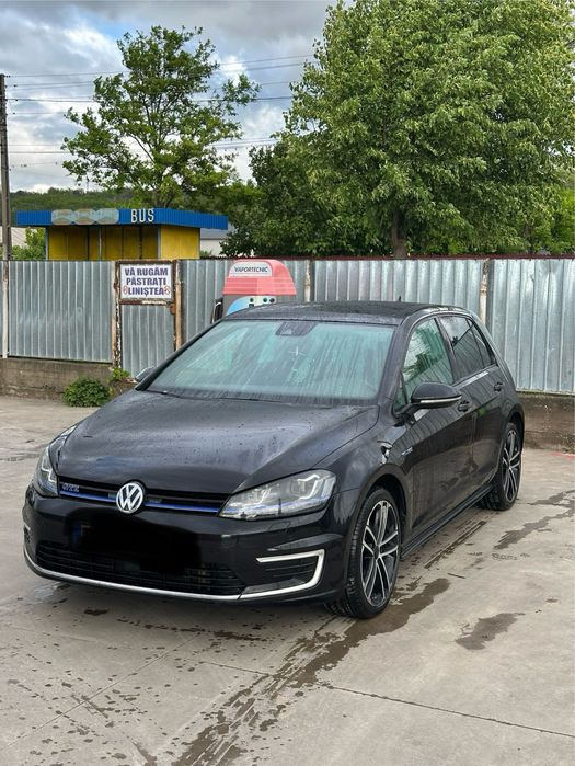 VOLKSWAGEN Golf 2016