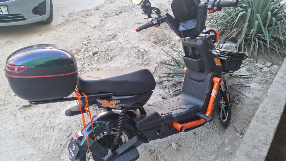 Moto skuter hamma joyi yaxshi holatda 3oy minilgan