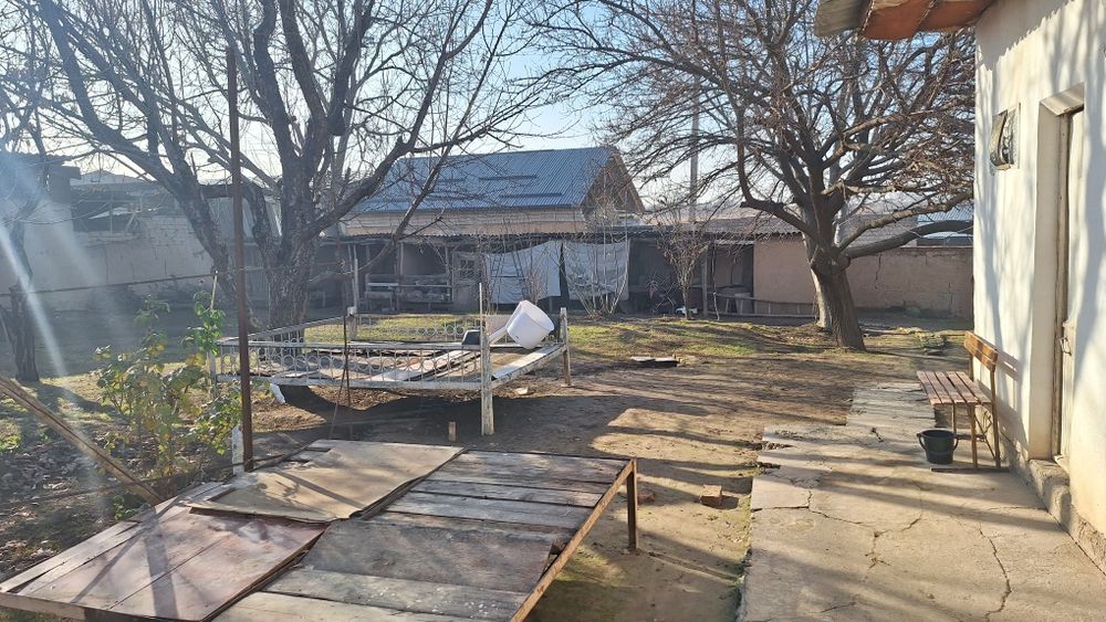 Uchastka yer xisobida sotiladi