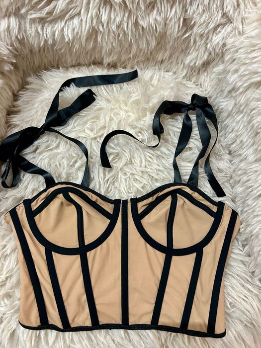 Сатениран комплект, ленена рокля, боди, топ Valentino