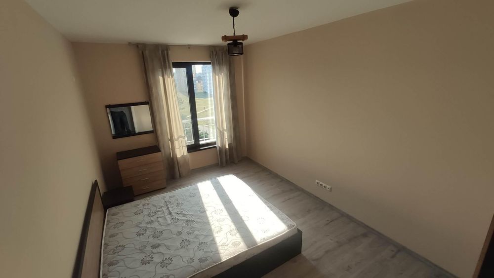 Дава се под наем Двустаен апартамент в Бургас, Изгрев - 60 кв.м за 459 € - Снимка #2