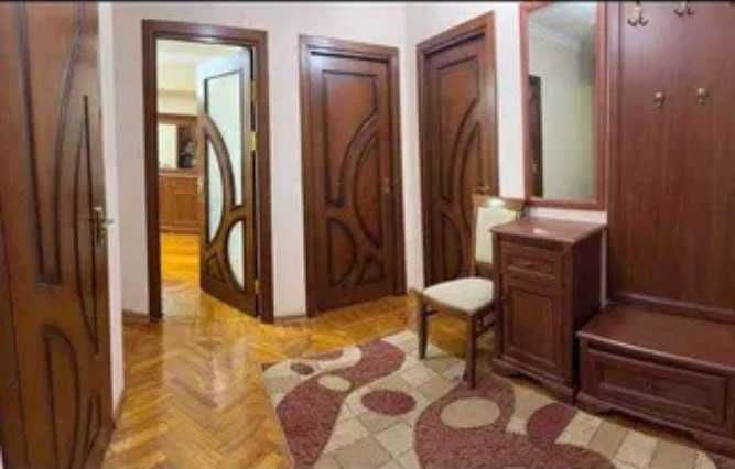 3-комнатная квартира 72 м² в Ц-6 | Кирпичный дом | Парковка | Юнусабад