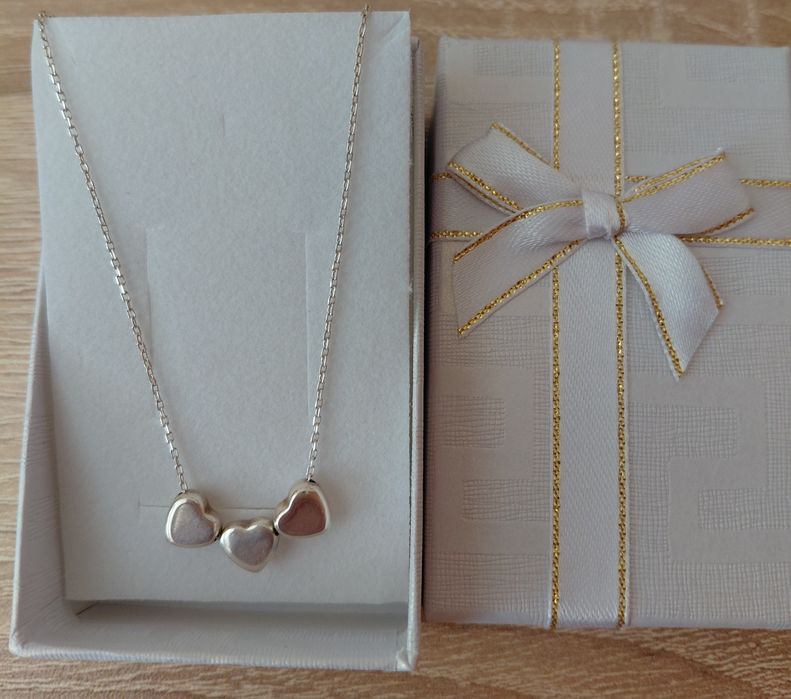 Сребърно колие  " Три сърца"