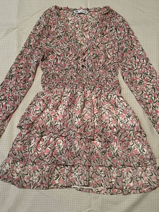 Rochie cu volane - Zara