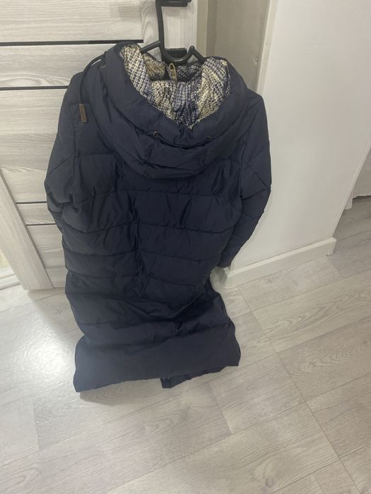 Отдам даром зимний пуховик.