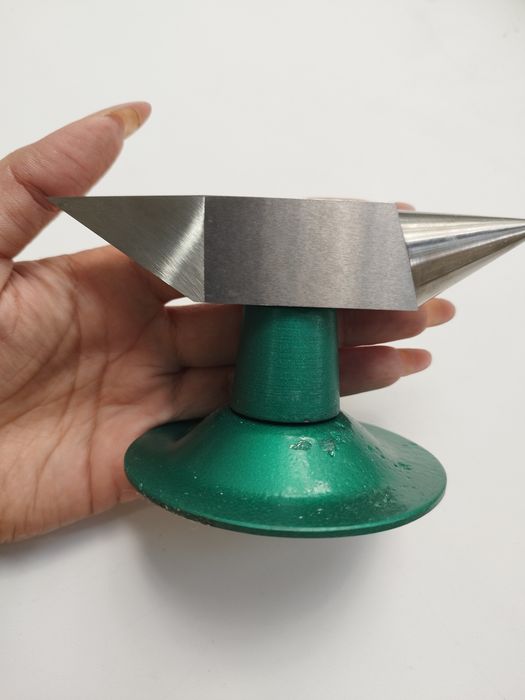 Продам наковальню